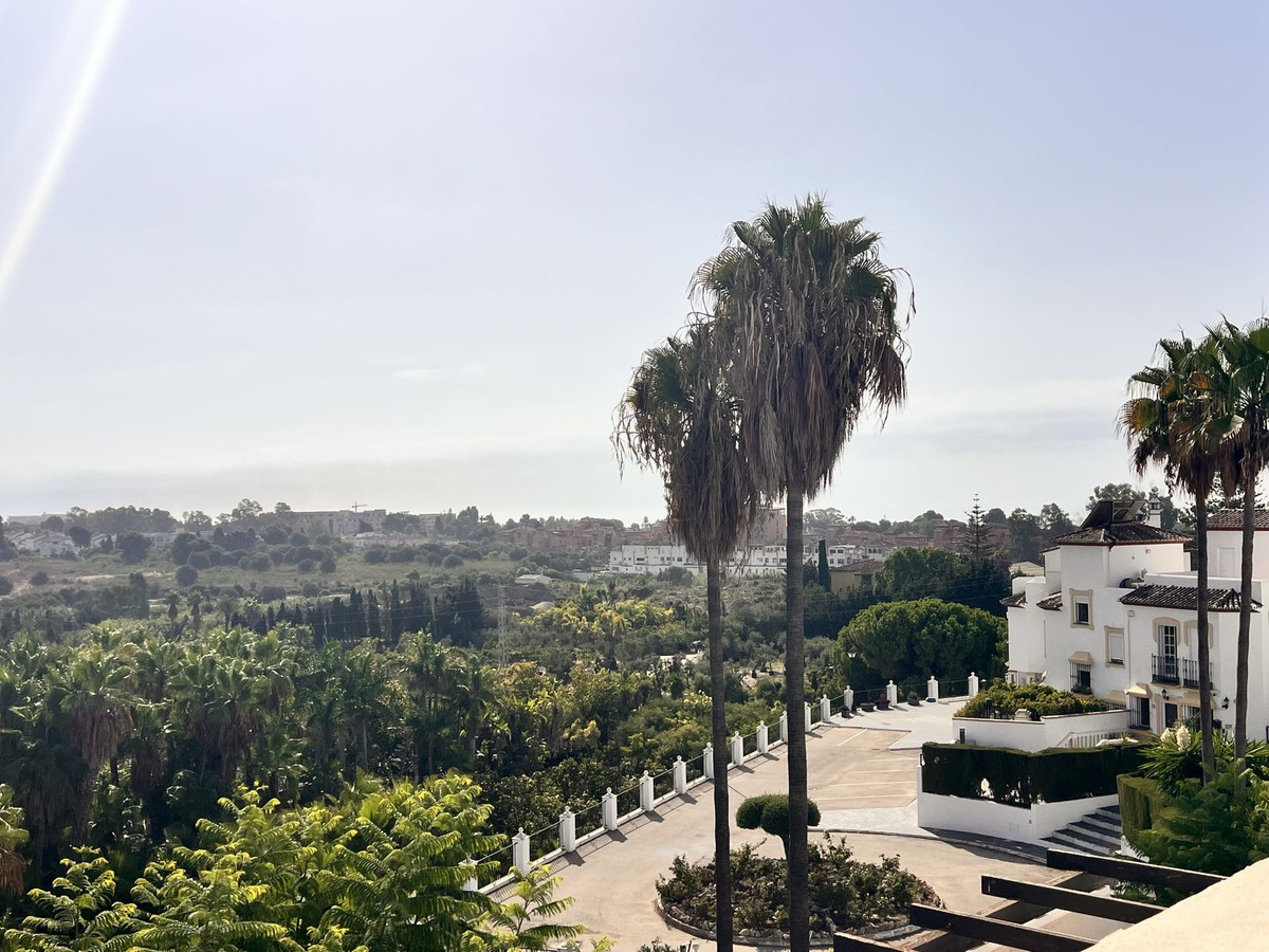 Nueva Milla de Oro, Estepona